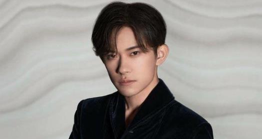 吃瓜直播爆料易烊千玺,易烊千玺吃瓜直播幕后故事大揭秘