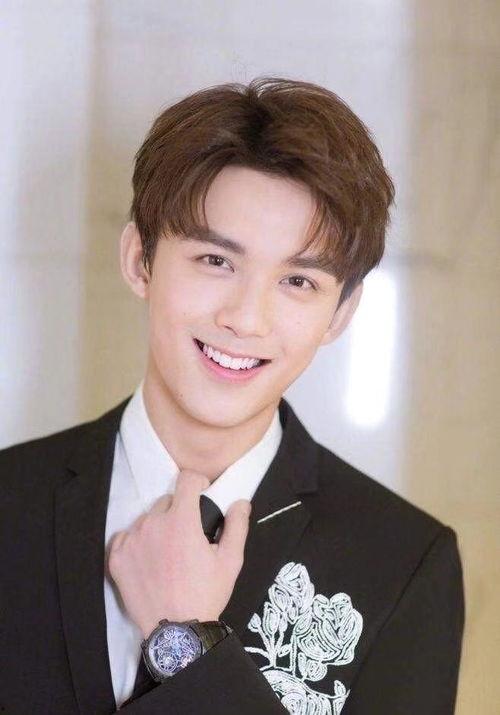 吃瓜爆料李沁王一博,吃瓜群众热议恋情真相
