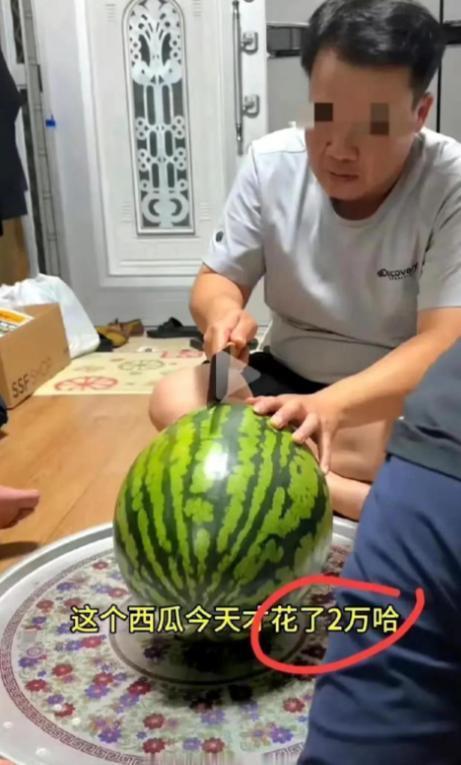 爆料吃瓜真人图片高清大图,高清大图曝光，吃瓜群众直呼过瘾！