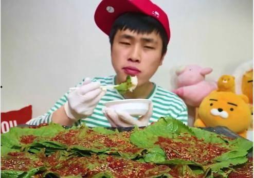 吃瓜爆料抖音网红定亲,甜蜜定亲现场，甜蜜瞬间引网友热议