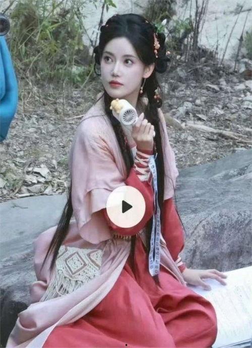 吃瓜爆料声音像白鹿版,吃瓜爆料声音疑似白鹿版，真相究竟如何？