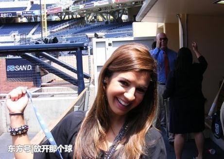 美女记者吃瓜爆料图片,独家图片揭秘幕后真相