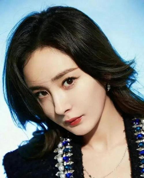 模特娱乐圈吃瓜,揭秘模特们的“吃瓜”生活