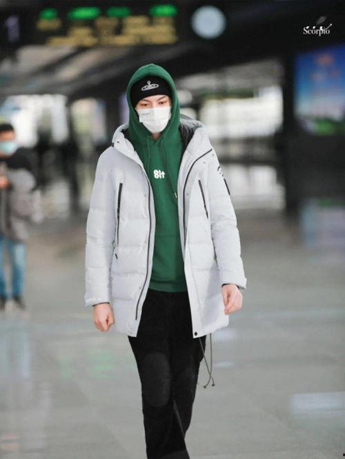 明星网红波司登,从羽绒服巨头到网红新宠，品牌转型之路