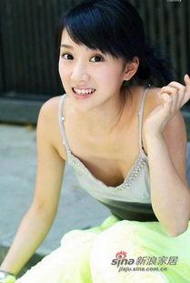 明星网红裸露,时尚边界还是道德挑战？