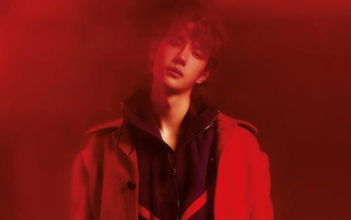 肖战吃瓜爆料王一博,王一博背后的惊人真相，吃瓜群众沸腾了！