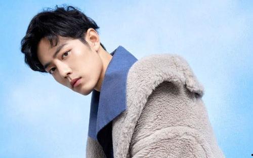 肖战吃瓜爆料王一博,王一博背后的惊人真相，吃瓜群众沸腾了！