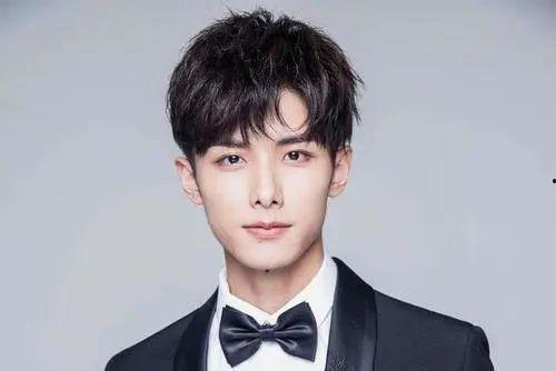 吃瓜爆料宋威龙王源,娱乐圈幕后真相大揭秘